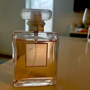 Coco Chanel Madamoiselle Eau de Parfum 3.4